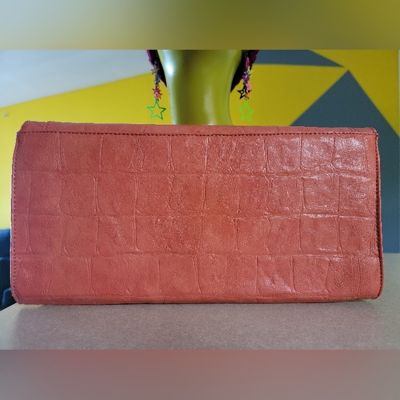 Nine West clutch - Picture 3 of 7